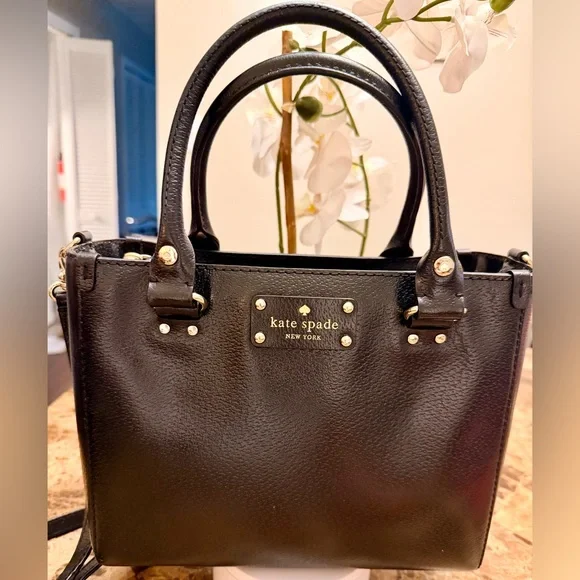 Kate Spade Wellesley Quinn
 Satchel with Pink Card Holder - Picture 9 of 17